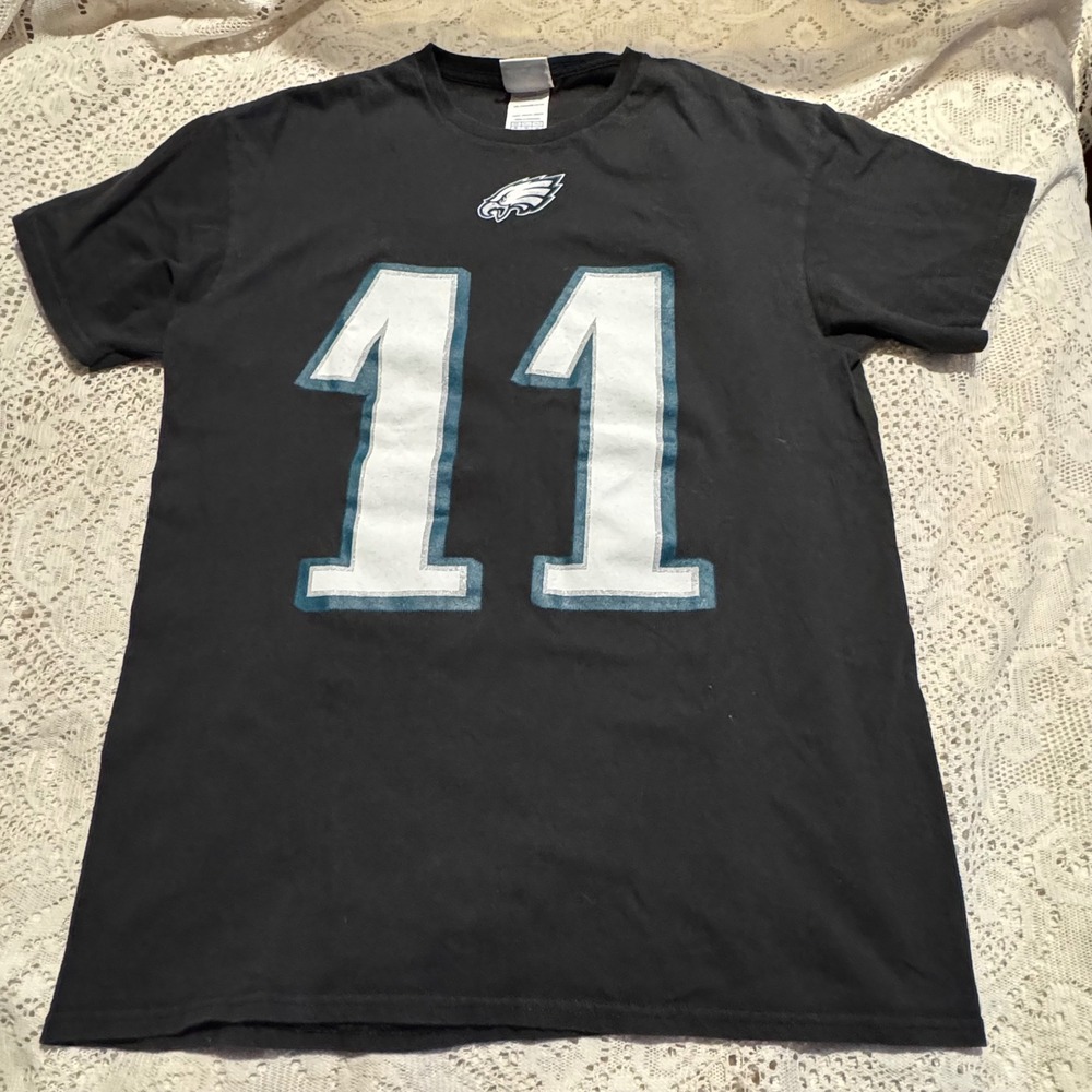 Philadelphia Eagles Wentz 11‎ NFL  T Shirt Majestic Mens Size Medium Black